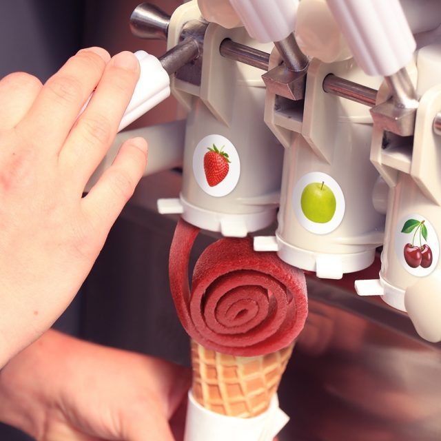 Et si on remplaçait les traditionnelles glaces par les Fruit Rolls cet été ? 2 parfums sont dispos : fraise et framboise ! 🍓

#Natureaddicts#NA#glace#summer#fruitrolls